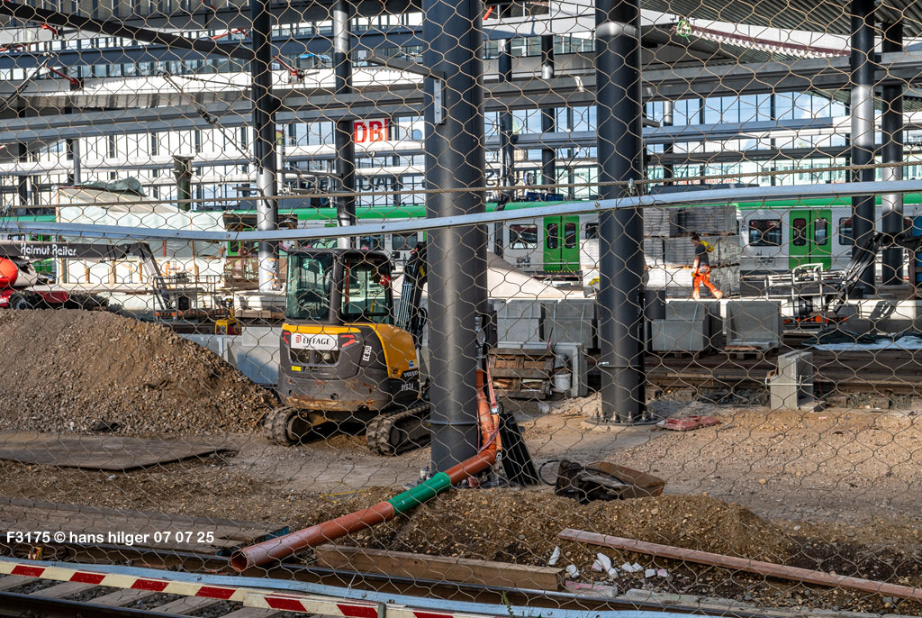 Dieses Bild hat ein leeres Alt-Attribut. Der Dateiname ist HHF_3175h-901-EDG-Wasserabfluss-im-Pfeiler-250707-0.jpg